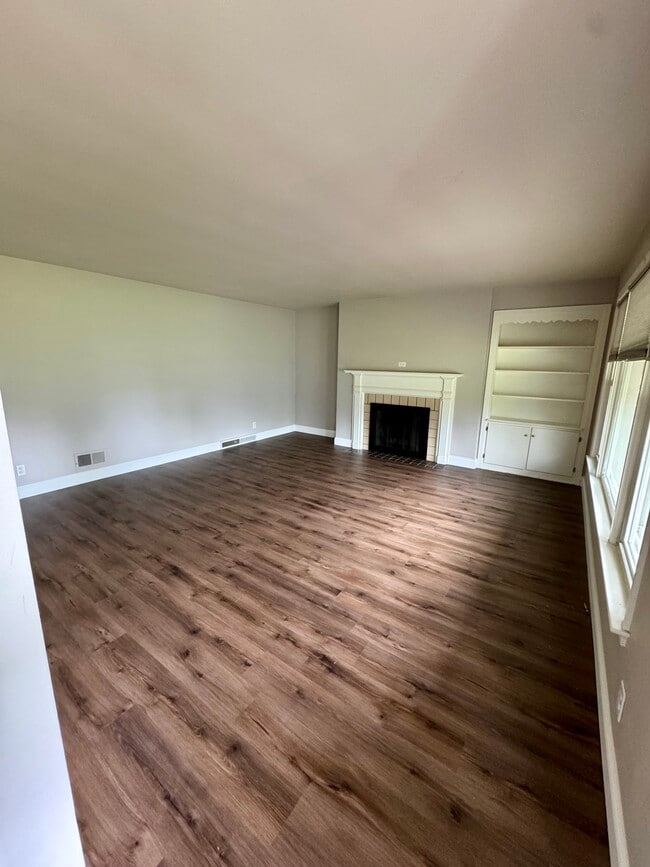 923 Dickson Pky in Mansfield, OH - Building Photo - Building Photo