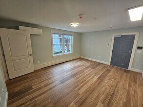 462 Main St in Amherst, MA - Building Photo - Building Photo