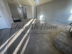 3464 S Kickapoo Ave in Springfield, MO - Building Photo - Building Photo