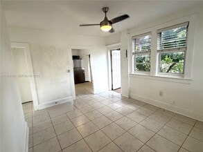 586 NE 62nd St in Miami, FL - Building Photo - Building Photo