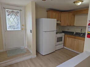 165 S Main St in Newport, NH - Building Photo - Building Photo