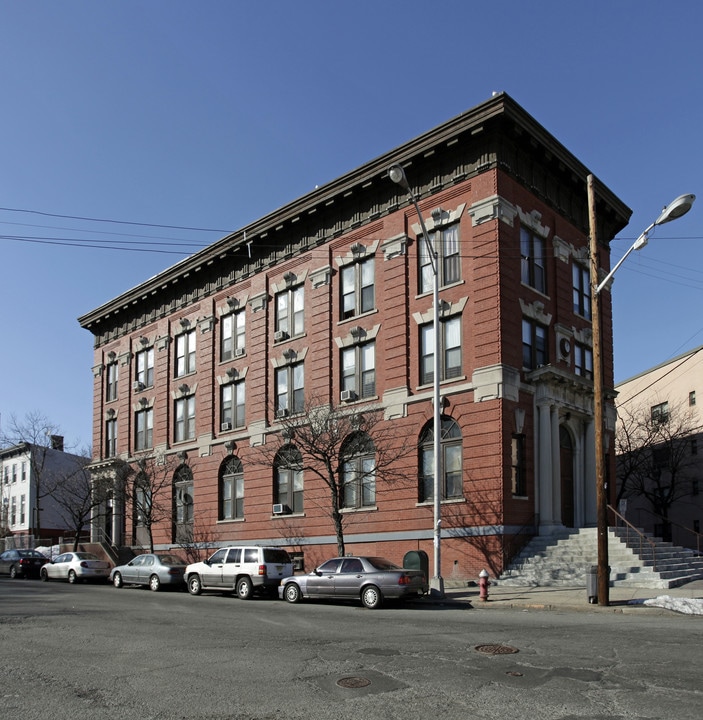 Arlington Arms Apartments in Jersey City, NJ - Building Photo