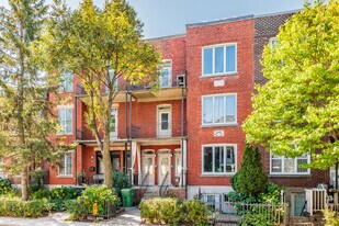 2124 Prud'homme Av in Montréal, QC - Building Photo