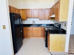 64 Forest St in Medford, MA - Building Photo - Building Photo