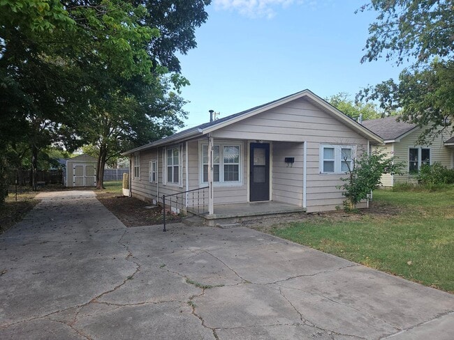 property at 418 Nebraska St