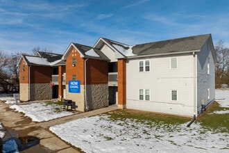 Rochester Manor in Muncie, IN - Building Photo - Building Photo