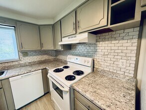 1393 Saratoga Ave in Star City, WV - Building Photo - Building Photo