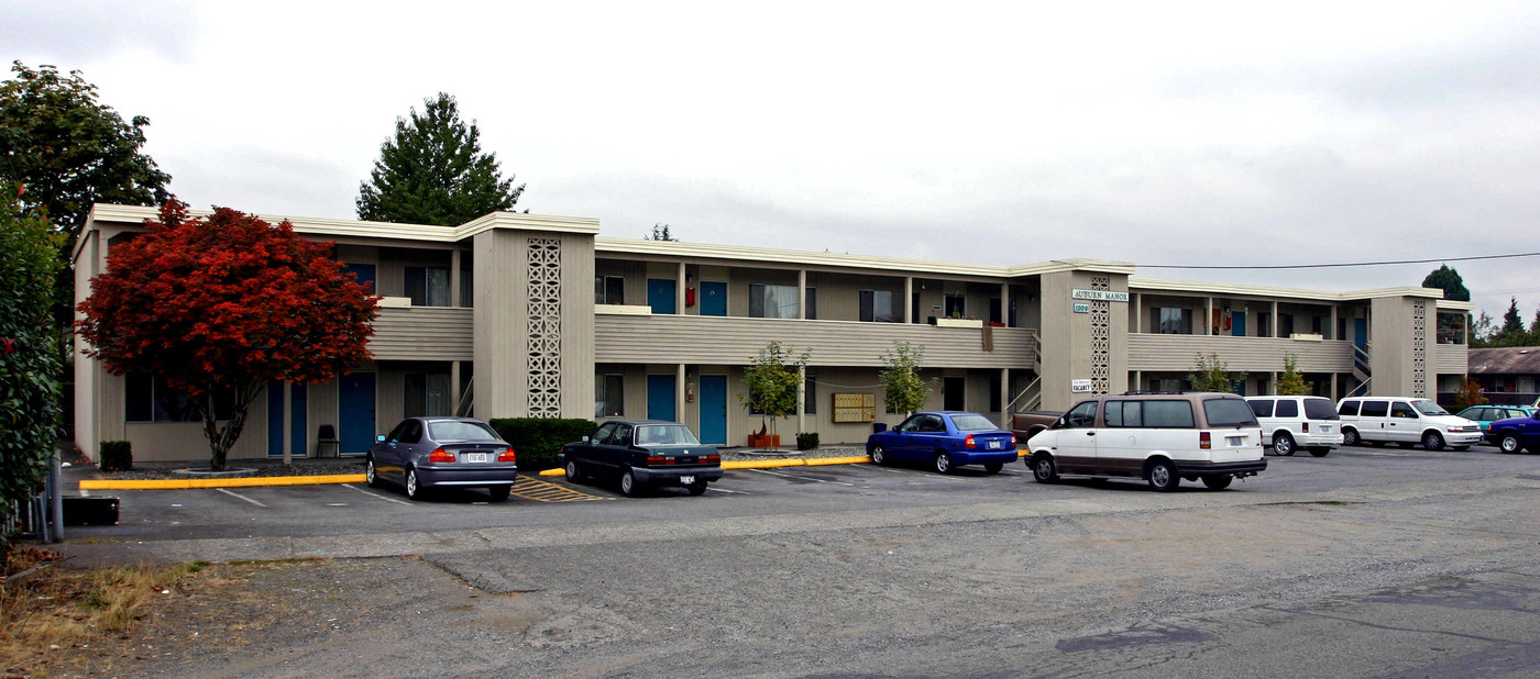 Auburn Manor Apartments in Auburn, WA - Foto de edificio