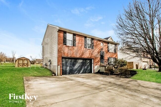 32 Mallard Dr in Amelia, OH - Building Photo - Building Photo