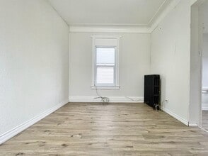 149 Burgar St in Welland, ON - Building Photo - Building Photo