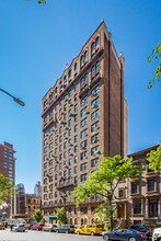 242 East 72nd Street Apartments in New York, NY - Building Photo - Building Photo