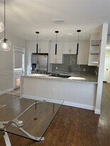 2775 SW 1st St in Miami, FL - Building Photo