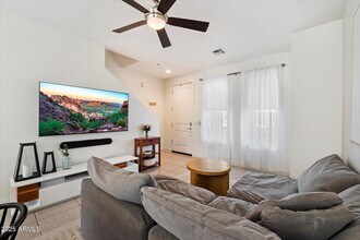 3030 N 38th St in Phoenix, AZ - Building Photo - Building Photo