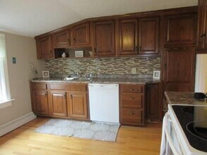 5443 Post Rd in Charlestown, RI - Foto de edificio - Building Photo