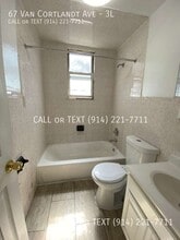 67 Van Cortlandt Park Ave in Yonkers, NY - Foto de edificio - Building Photo