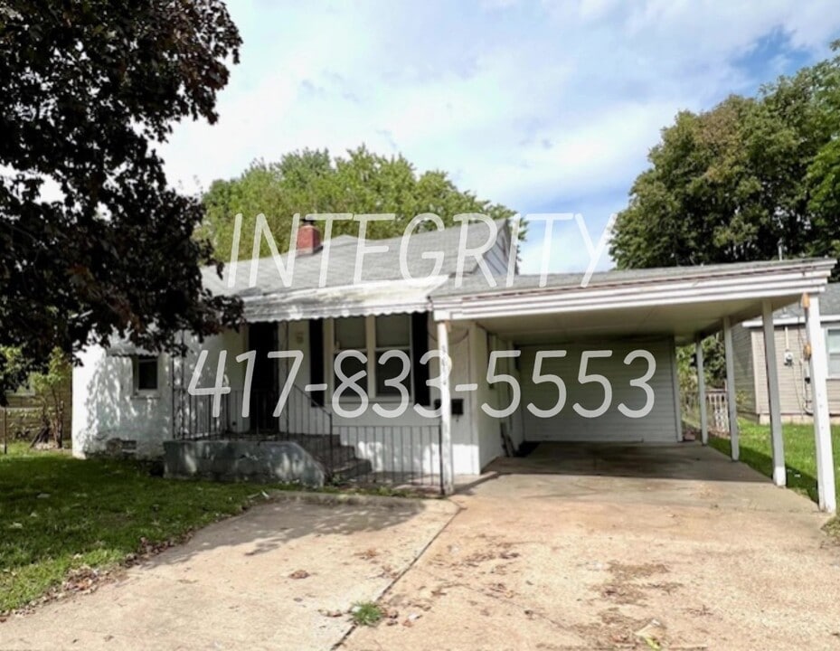 1631 E 8th St N in Springfield, MO - Building Photo