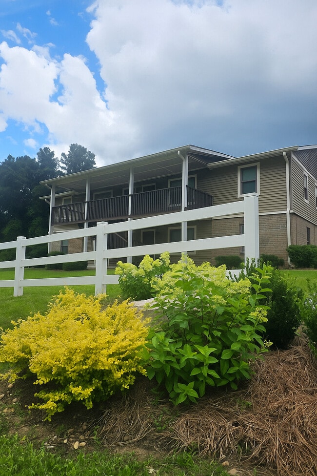 Knowles Pointe Apartments