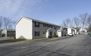 Rose Colony Court in Hampton, NH - Building Photo - Building Photo