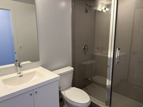 1019 Simcoe St N in Oshawa, ON - Building Photo - Building Photo