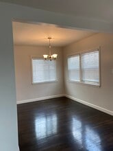 1519 N Hollywood Way, Unit A in Burbank, CA - Building Photo - Building Photo