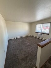 8111 W Lincoln Ave, Unit 6 in West Allis, WI - Building Photo - Building Photo