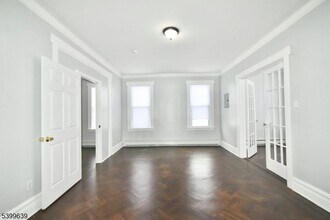 519 Clinton Pl in Newark, NJ - Building Photo - Building Photo