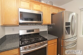 10170 Camino Ruiz in San Diego, CA - Building Photo - Building Photo