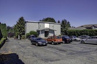 Beverly Cameron Apartments in Everett, WA - Building Photo - Building Photo