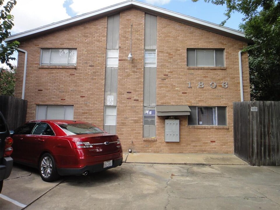 1806 W Main St in Houston, TX - Building Photo