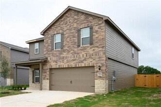 524 Republic Dr in Liberty Hill, TX - Building Photo - Building Photo