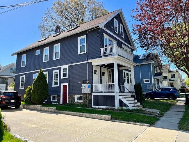 37 Springfield St in Belmont, MA - Building Photo - Building Photo