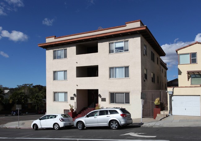 Wilshire Apartments in San Diego, CA - Building Photo - Building Photo