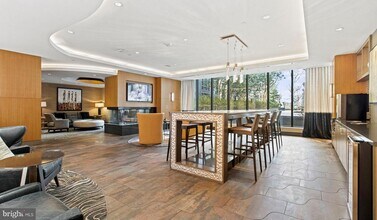 8300 Wisconsin Ave in Bethesda, MD - Building Photo - Building Photo