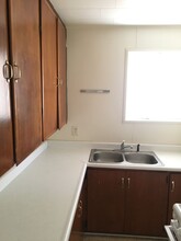 319 San Emidio St-Unit -Front house in Taft, CA - Foto de edificio - Building Photo