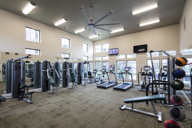 Crown Village at Elm Ridge in Broken Arrow, OK - Foto de edificio - Building Photo