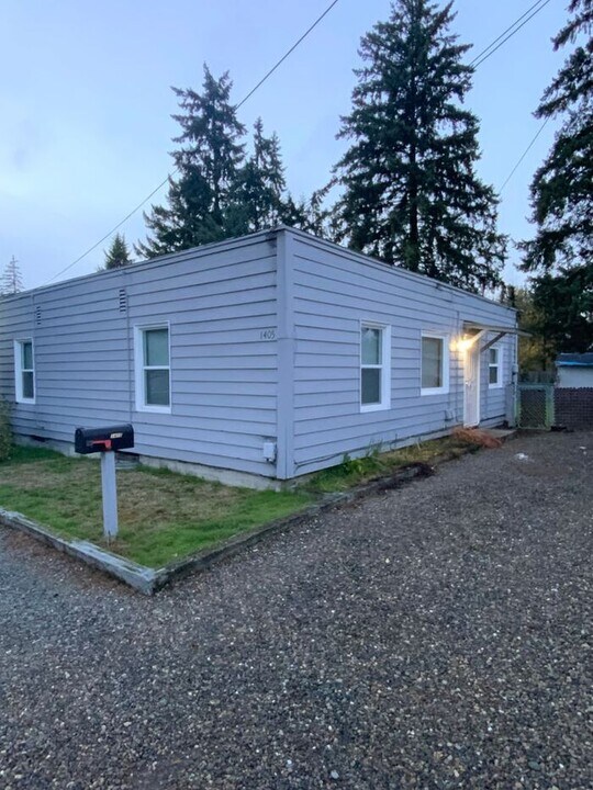 1405 104th St S in Tacoma, WA - Building Photo