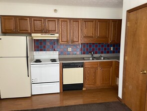 1517 6th Ave in Huntington, WV - Building Photo - Building Photo