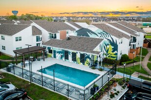 Apollo Palms Apartments in Seabrook, TX - Building Photo
