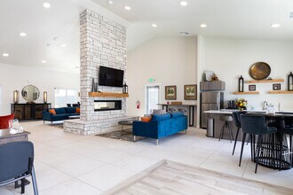 Altair at Riverwalk in West Haven, UT - Foto de edificio - Building Photo