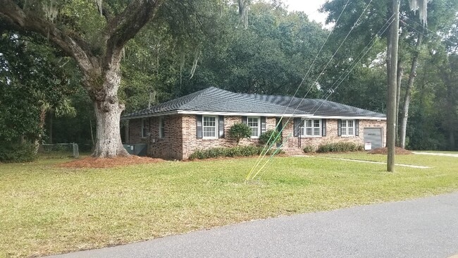 356 Canterbury Rd in Charleston, SC - Building Photo - Building Photo