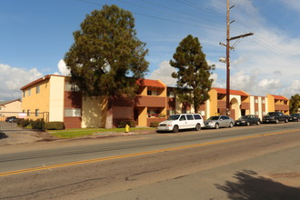 Cordova Apartments in Chula Vista, CA - Building Photo - Building Photo