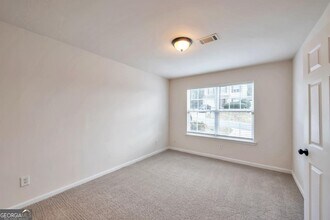 6338 Hickory Ln Cir in Union City, GA - Building Photo - Building Photo