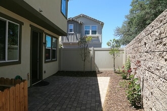 321 Oak Hill Rd in Paso Robles, CA - Building Photo - Building Photo