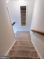 2505 Waterside Dr in Frederick, MD - Building Photo