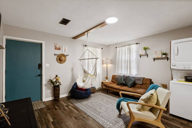 2001 N 61st Ave, Unit SI ID1354819P in Pensacola, FL - Foto de edificio - Building Photo