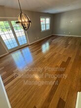 13 Amherst Ct in fieldsboro, NJ - Building Photo - Building Photo
