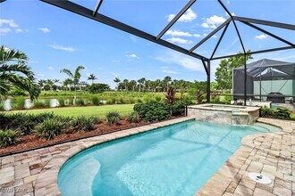 5778 Highbourne Dr in Naples, FL - Building Photo - Building Photo