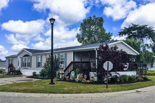 Country Heritage MHC Apartments