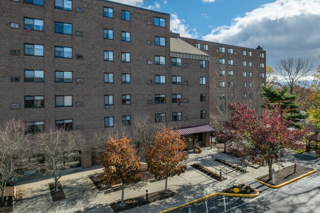 Hillcrest Village Apartments in Providence, RI - Building Photo - Building Photo