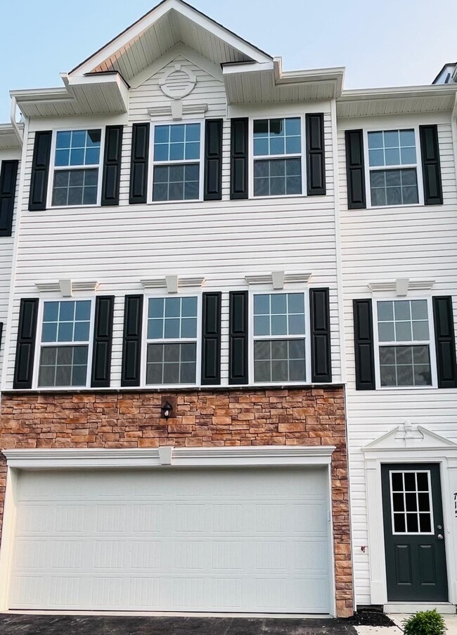 property at 715 Ravenshire Ct